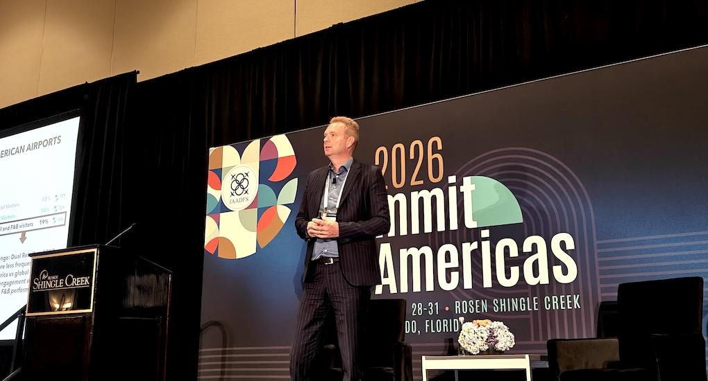 m1nd-set speaking at the Summit of the Americas in Orlando